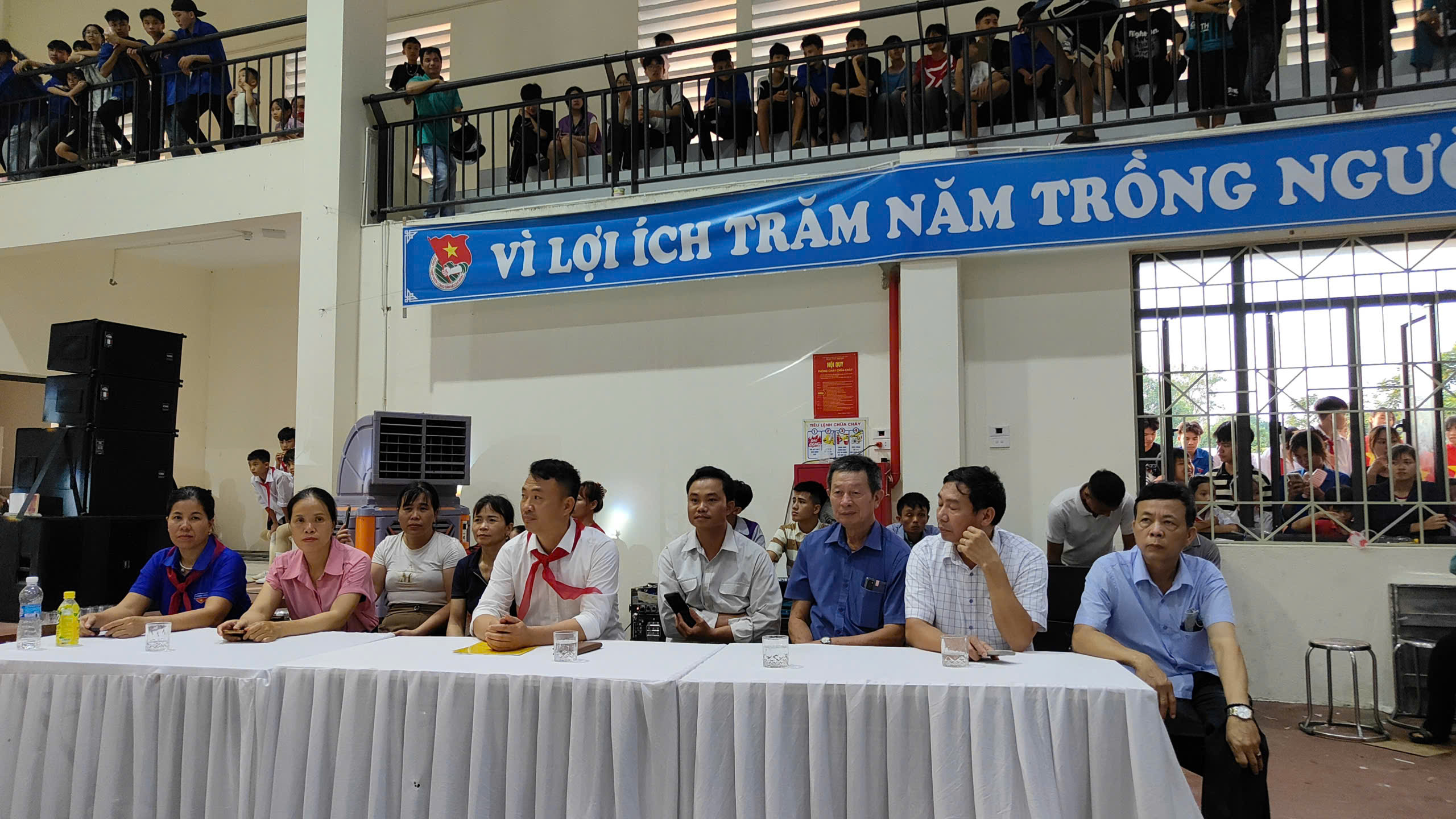 Anh-tin-bai
